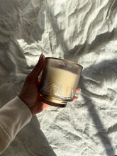 Load image into Gallery viewer, Holly 7.5oz | Holiday Candle