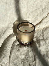 Load image into Gallery viewer, Holly 7.5oz | Holiday Candle